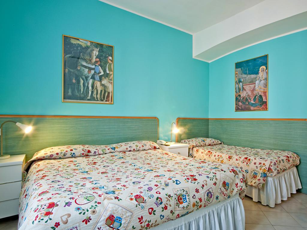 Albergo Ristorante Corsini Павулло-нель-Фриньяно Номер фото