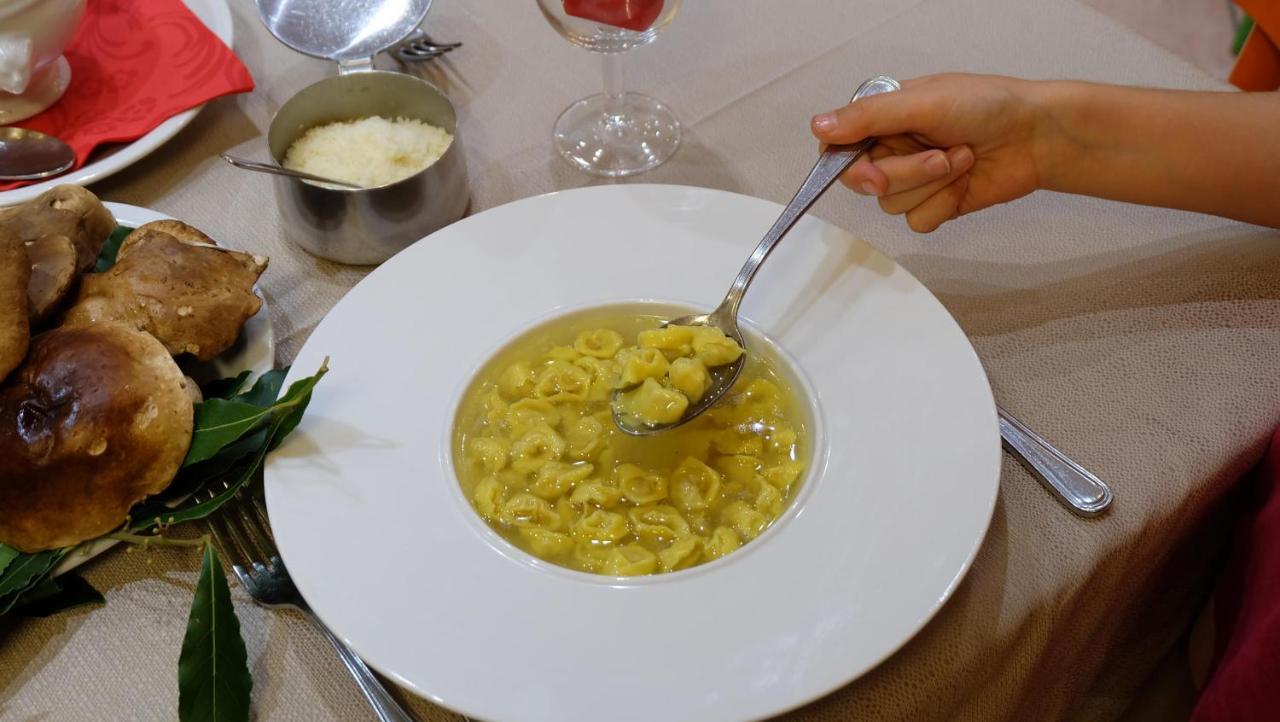 Albergo Ristorante Corsini Павулло-нель-Фриньяно Екстер'єр фото